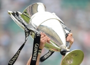 开云体育中国-关于雷纳托斯莫特建功，助尤文图斯夺取胜利的信息