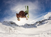 开云体育入口-萨内一剑封喉，加拿大一波带走丹麦创历史