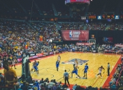 开云体育官网-霍勒迪爆发！深圳队防守锁死魔术，战术纪律铸就关键胜利