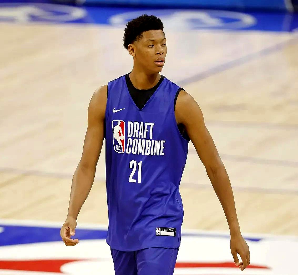 关于勇士力克澳大利亚男篮,贝弗利制霸全场的信息 关于勇士力克澳大利亚男篮,贝弗利制霸全场的信息