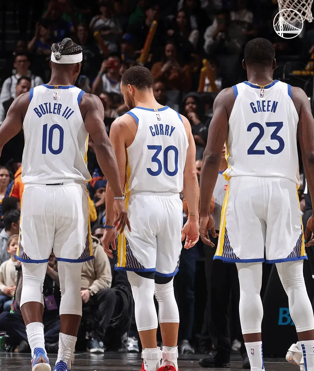 策勇士主场击败掘金，东道主表现优秀的简单介绍