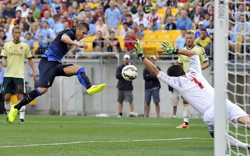 关于摩纳哥挑战曼联,强强对话引爆球迷热情的信息 关于摩纳哥挑战曼联,强强对话引爆球迷热情的信息