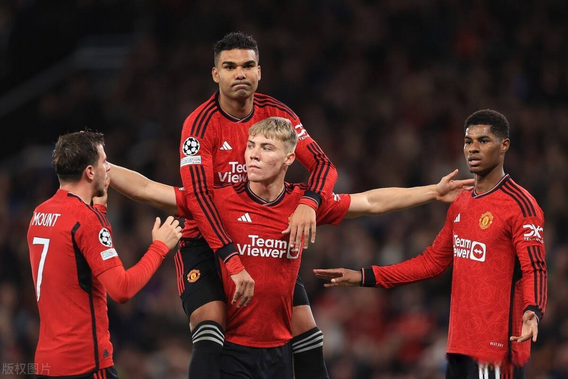 曼联中场灵光一现,助球队重新崛起的简单介绍 曼联中场灵光一现,助球队重新崛起的简单介绍