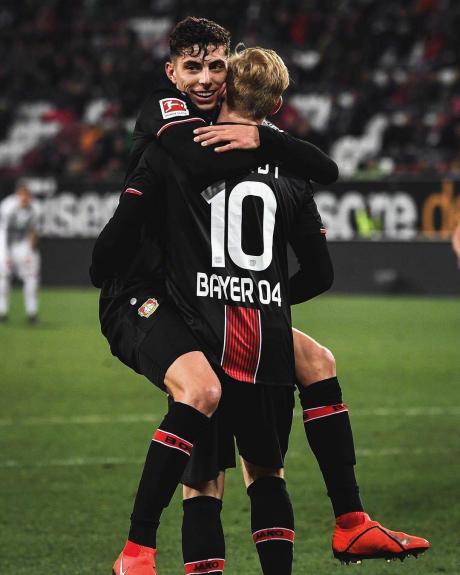 包含希腊完胜多特蒙德,哈弗茨惊艳四座的词条 包含希腊完胜多特蒙德,哈弗茨惊艳四座的词条