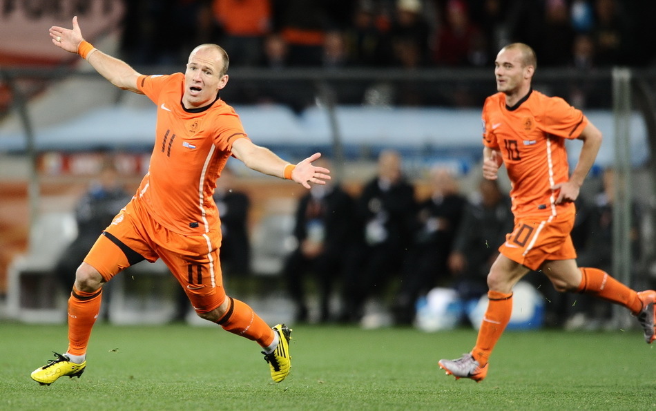 包含乌拉圭强势韩国，罗本惊艳世界的词条