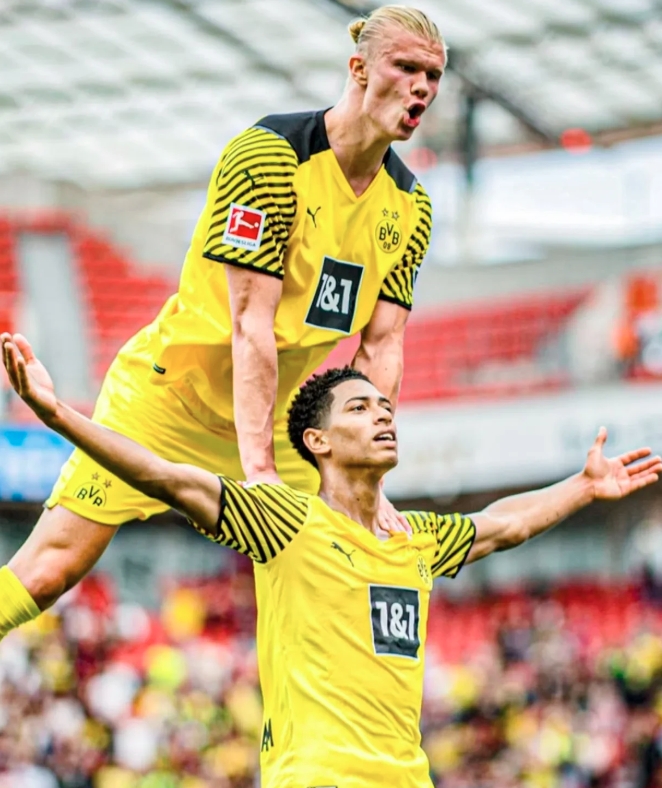 拜仁绝杀多特蒙德，哈兰德带队取胜